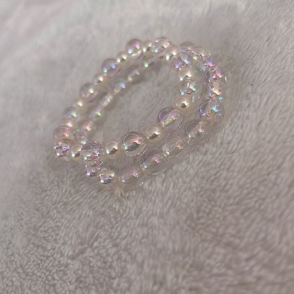 Eight unique bracelets main image 5